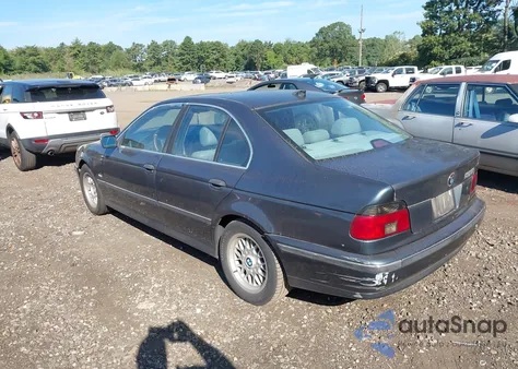 2000 BMW 528Ia z USA, uszkodzony, nr VIN WBADM6345YGU21445